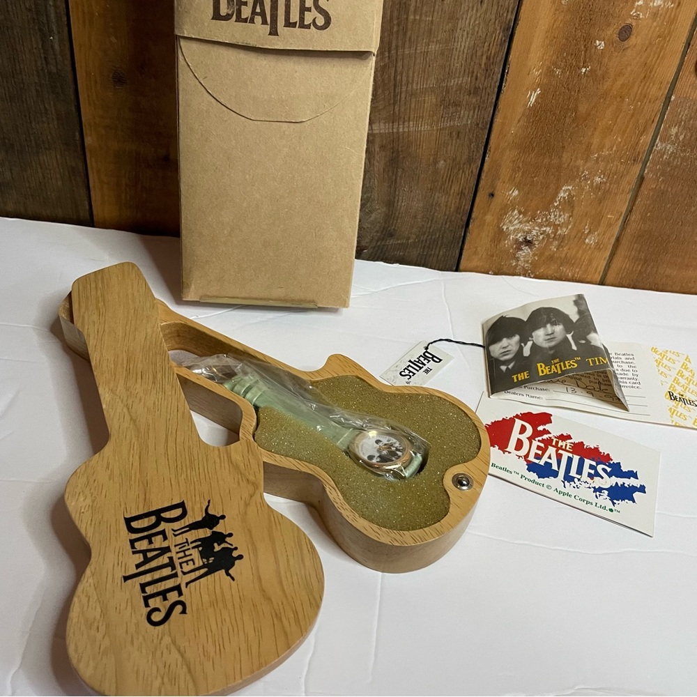 Beatles Watch Guitar Case - Picture 14 of 14